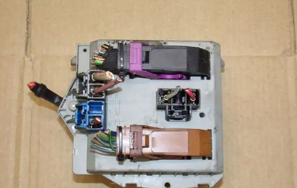 Fiat Doblo Fuse module 46760542