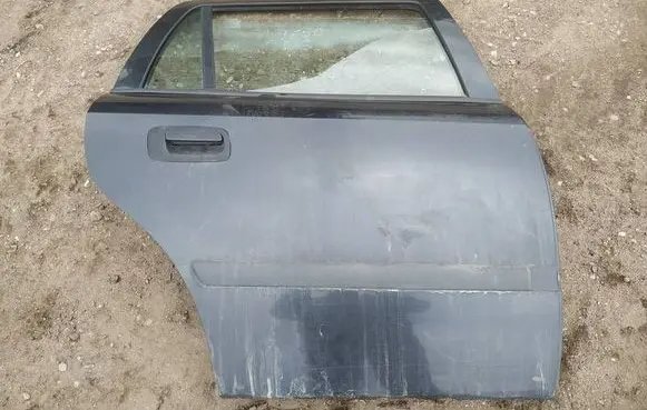 Rear door