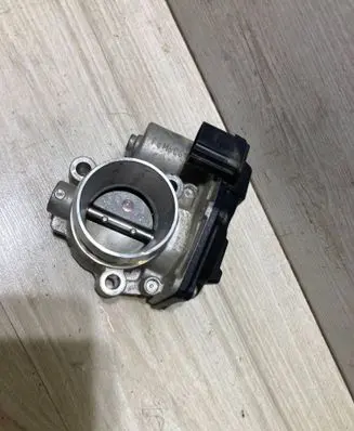 Ford Fiesta Throttle body valve cm5g9f991ga