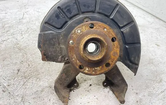 Skoda Octavia Mk2 (1Z) Front wheel hub