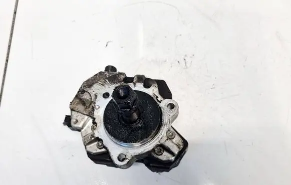 BMW 5 E60 E61 Fuel injection high pressure pump 7788670 0445010045