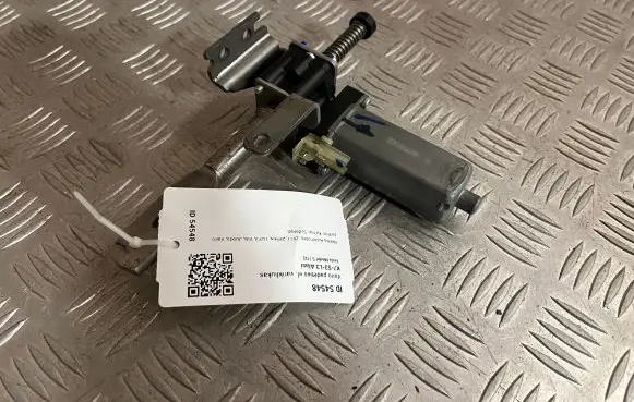 Tesla Model S Steering column adjust motor 6004RA3349 834399
