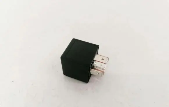 Volvo V70 Other relay 9441160 v23134a52x345