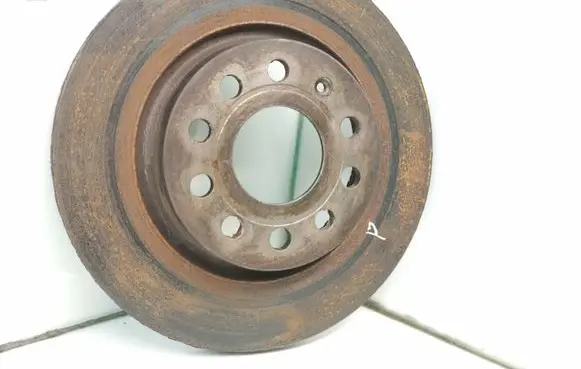Volkswagen Golf V Front brake disc