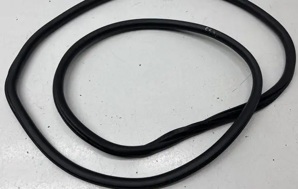 Citroen C5 Aircross Rear door rubber seal (on body) 9816902580