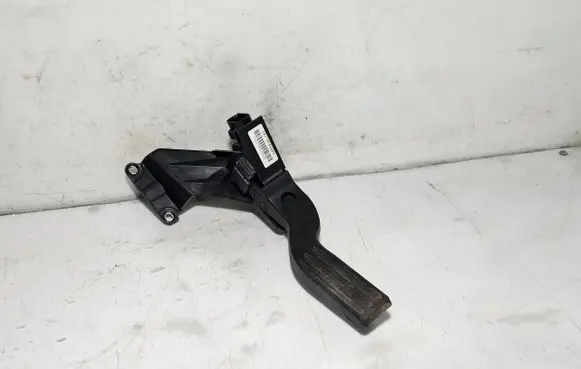 Ford Mondeo Mk III Accelerator throttle pedal 2S719F836DA