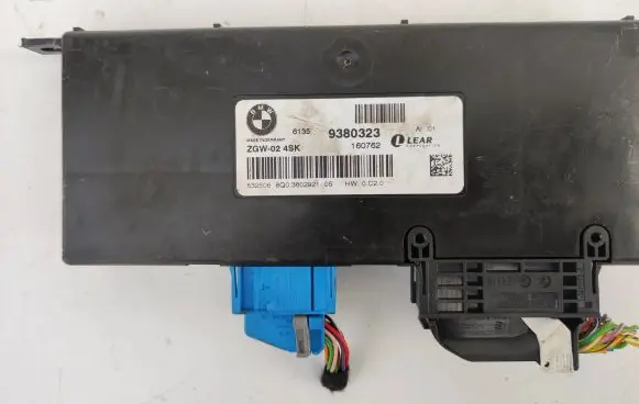 BMW 5 F10 F11 Gateway control module 9380323