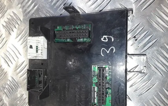 Renault Espace - Grand espace IV Immobilizer control unit/module 8200316865 8200315957 8200282811