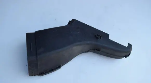Audi A4 S4 B5 8D Air intake hose/pipe 058129617A