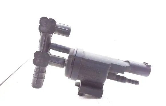 Mercedes-Benz E W210 Vacuum valve 0025401497