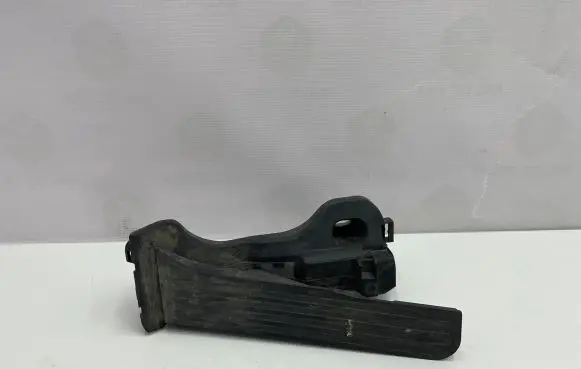 Volkswagen Jetta VI Accelerator throttle pedal 1K1723503AR 6PV93410006