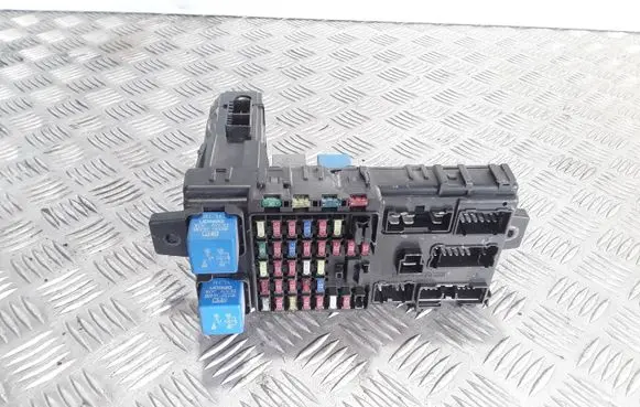 Hyundai Santa Fe Fuse module 9540026500 9118826105