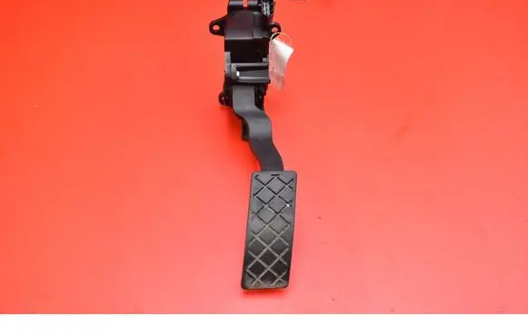 Seat Toledo I (1L) Accelerator throttle pedal 6C1721503D