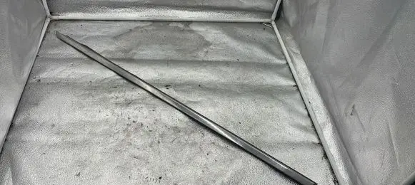 Chrysler Voyager Front door glass trim molding 