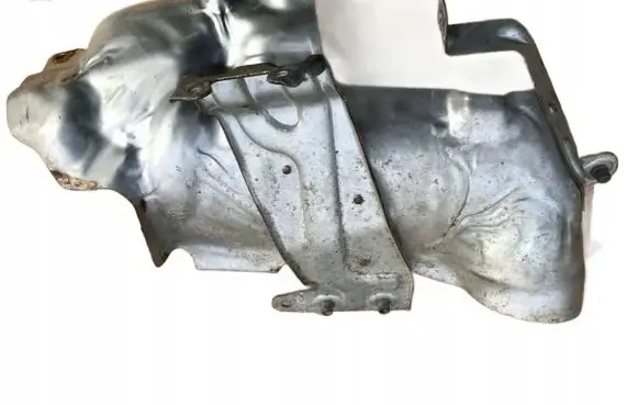 Heat shield in engine bay