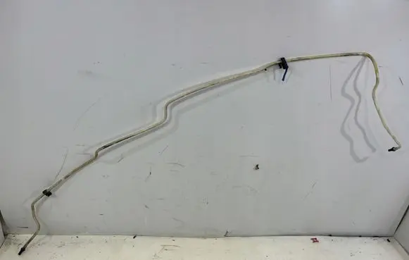 Volkswagen Touareg III Fuel line pipe