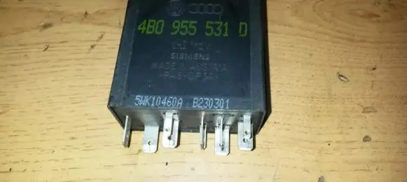 Audi A4 S4 B5 8D Other relay 4b0955531d