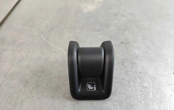 Audi A3 8Y ISOFIX cover 8y0887233c4pk