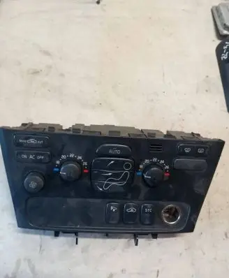 Volvo XC70 Climate control unit 8691876 03W35E M635AB0010