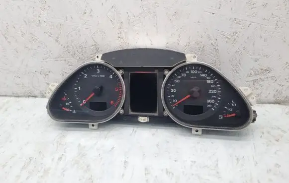 Audi A6 S6 C6 4F Speedometer (instrument cluster) 5550007301