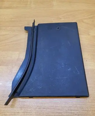 Volvo XC70 Battery box tray cover/lid 31299227