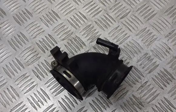 Mazda 3 I Air intake hose/pipe 014081-1611