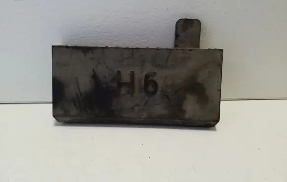 Volkswagen Amarok Other engine bay part 2H0919112B