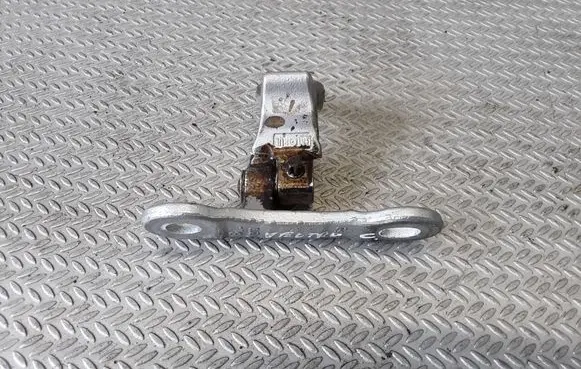 Opel Vectra C Rear door upper hinge