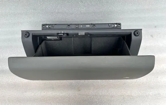 Porsche Cayenne (9PA) Glove box 7L5857095A 7L5857121