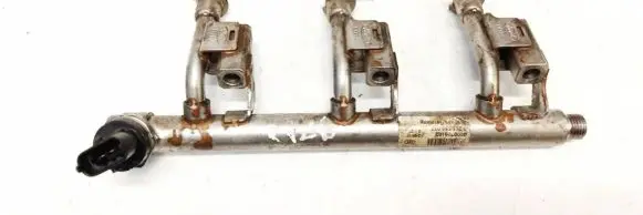 Ford Focus Fuel main line pipe CM5G9H487HA CM5G-9H487-HA