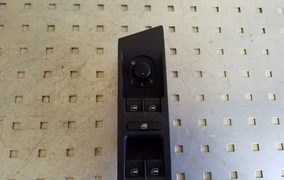 Volkswagen PASSAT B7 Electric window control switch 3AC868348D 3AC857858A