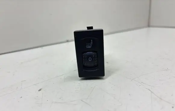 Volkswagen PASSAT B5 Seat heating switch 3B0963563C