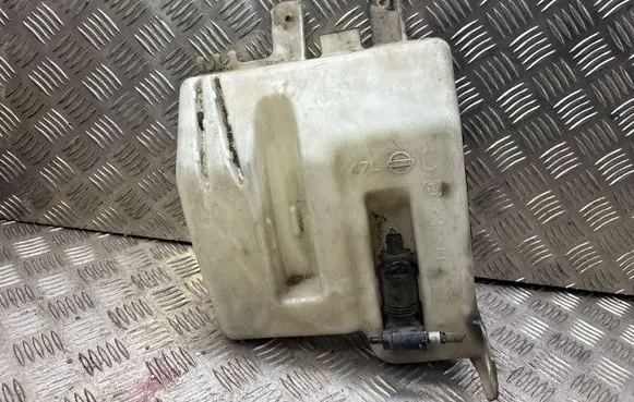 Nissan Note (E11) Windshield washer fluid reservoir/tank 