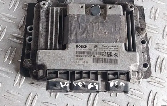 Citroen C4 I Engine control unit/module 0281011629 9651132880