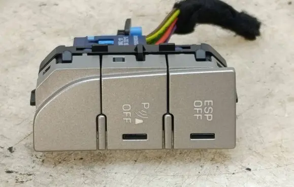 Citroen C5 ESP (stability program) switch 96588884CL 3384520201