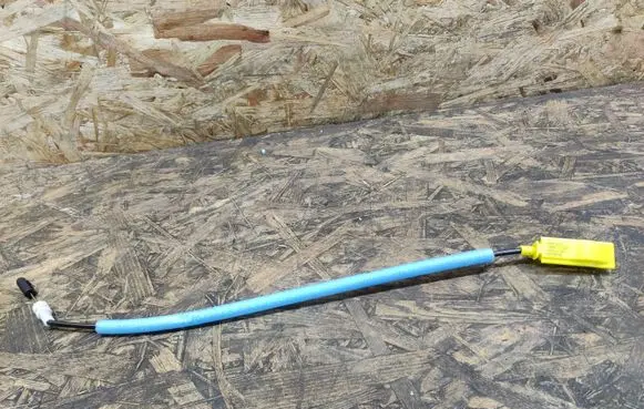 BMW 2 F46 Front door cable line 7296372