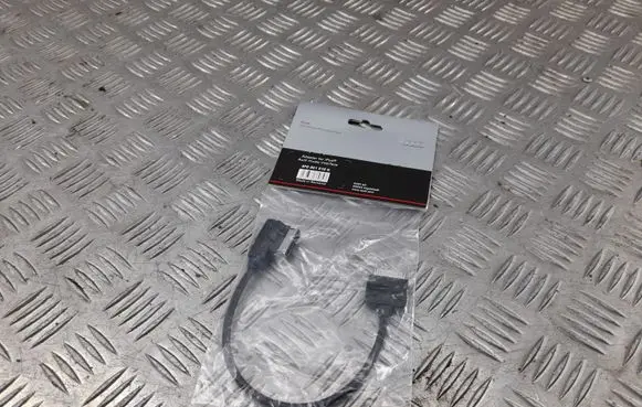 Audi A8 S8 D4 4H iPod connector socket 4F0051510K
