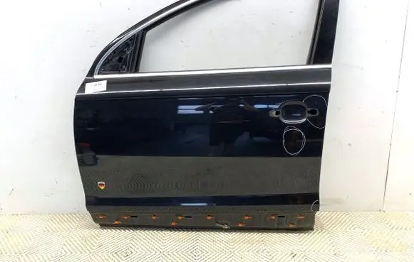 Audi Q7 4L Front door