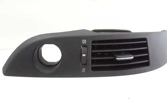 Toyota Corolla Verso AR10 Dash center air vent grill 5568064020
