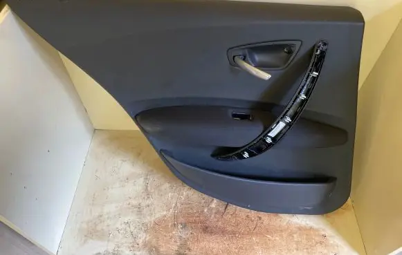 BMW 1 E81 E87 Rear door card panel trim 7067959 10628510