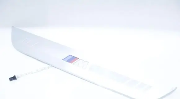 Front sill (body part)