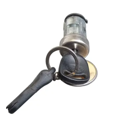 Ford Mondeo Mk III Ignition lock D07KA