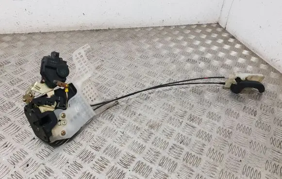Hyundai Tucson LM Front door lock