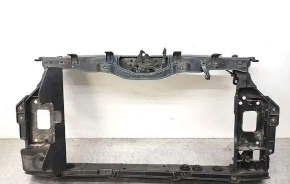Hyundai i40 Radiator support slam panel