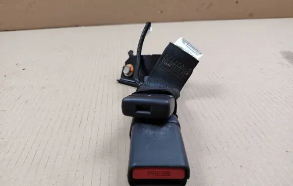 Honda HR-V Rear seatbelt buckle 61190319