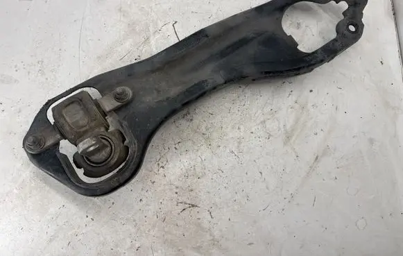 Chrysler Pacifica Rear control arm 68284314AD 68470298aa