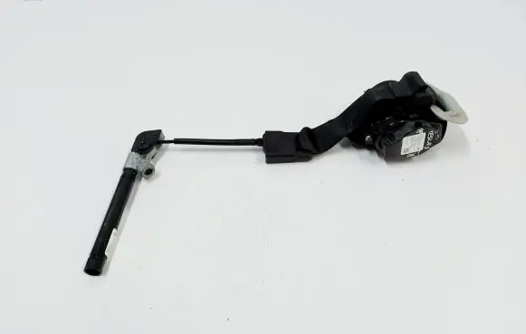 Tesla Model 3 Front seatbelt