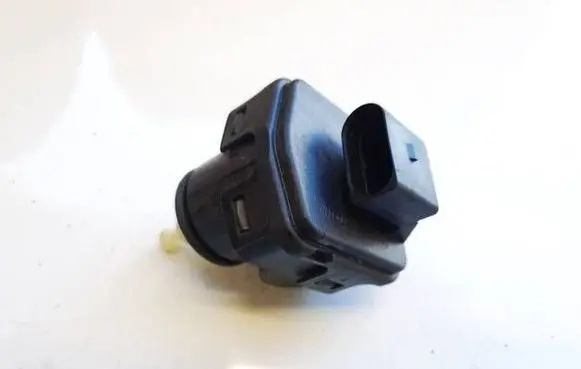 Audi A6 S6 C5 4B Headlight level adjustment motor 8L0941295
