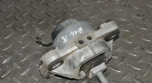 Land Rover Range Rover L405 Engine mount bracket
