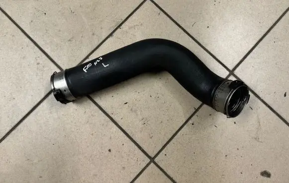 BMW 5 F10 F11 Intercooler hose/pipe 7810615 11279412